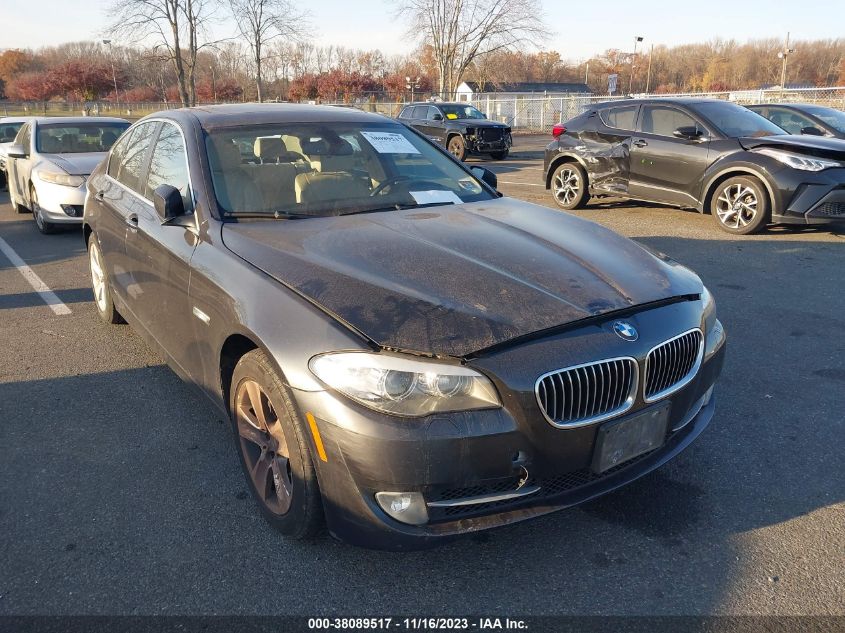 2013 BMW 5 SERIES 528I XDRIVE WBAXH5C5XDD111663