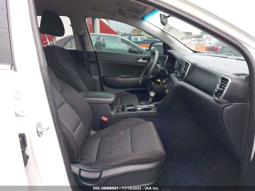 VIN KNDPMCAC5H7047962 2017 KIA SPORTAGE LX