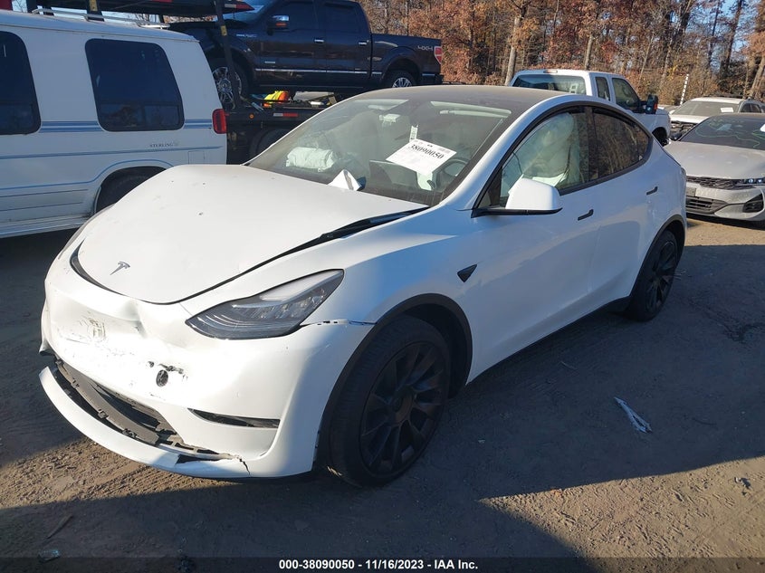 VIN 7SAYGDEE7NF310782 2022 TESLA MODEL Y