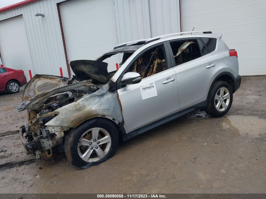 2014 TOYOTA RAV4 XLE - JTMRFREV8EJ002322