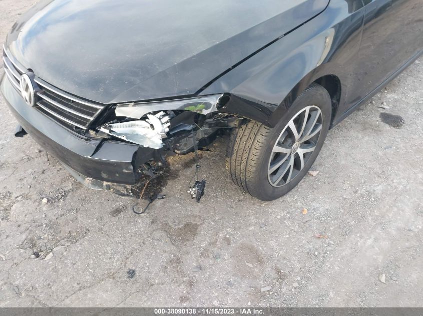 2017 VOLKSWAGEN JETTA SE - 3VWDB7AJ1HM334698