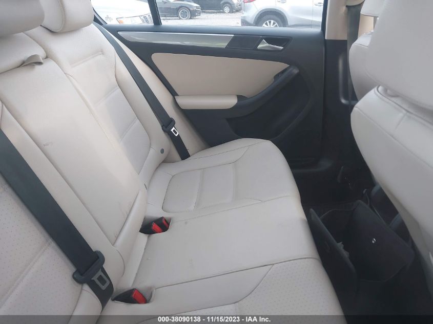 2017 VOLKSWAGEN JETTA SE - 3VWDB7AJ1HM334698