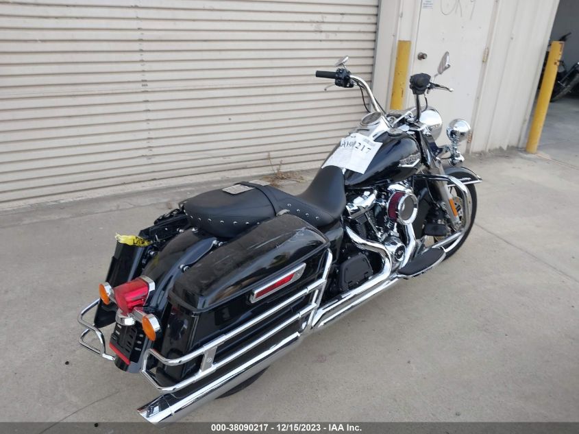 2022 HARLEY-DAVIDSON FLHR 1HD1FBC27NB636744