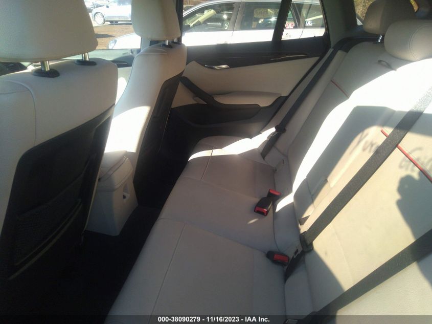 2013 BMW X1 XDRIVE28I - WBAVL1C57DVR82626
