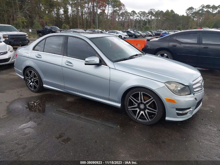 2013 MERCEDES-BENZ C 250 LUXURY/SPORT - WDDGF4HB8DR282583