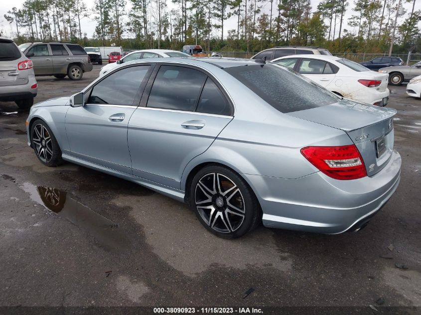 2013 MERCEDES-BENZ C 250 LUXURY/SPORT - WDDGF4HB8DR282583