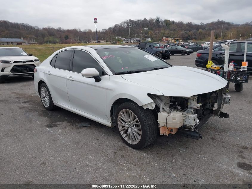 2018 TOYOTA CAMRY XLE - 4T1B11HK8JU049924