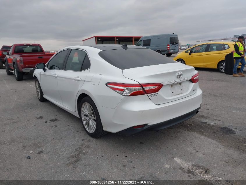2018 TOYOTA CAMRY XLE - 4T1B11HK8JU049924