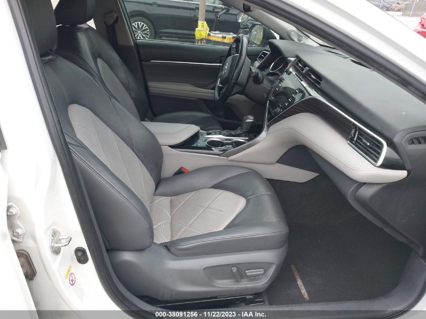 2018 TOYOTA CAMRY XLE - 4T1B11HK8JU049924