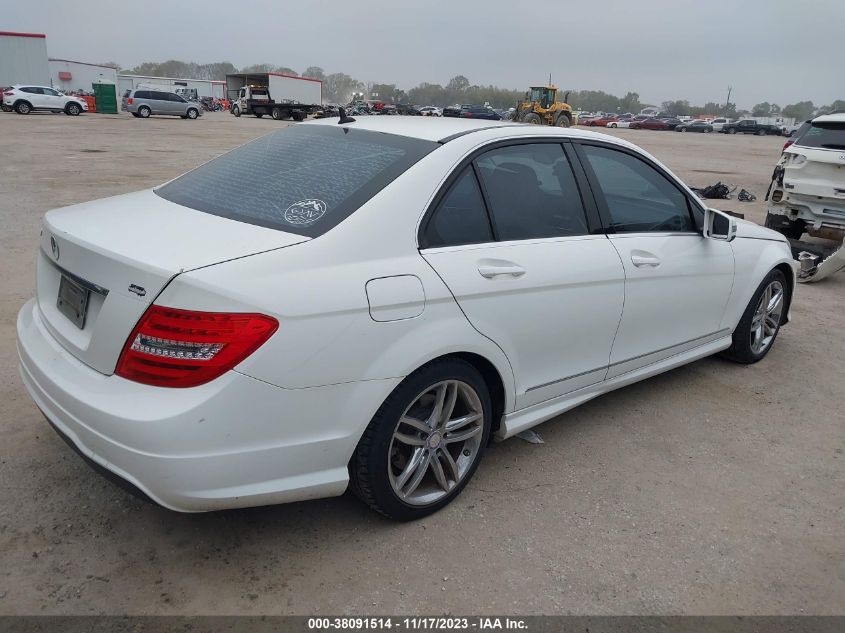 2013 MERCEDES-BENZ C 250 LUXURY/SPORT - WDDGF4HB2DA864855