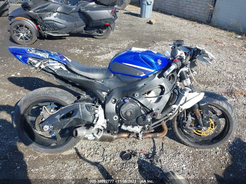2007 SUZUKI GSX-R750 JS1GR7KA372107894