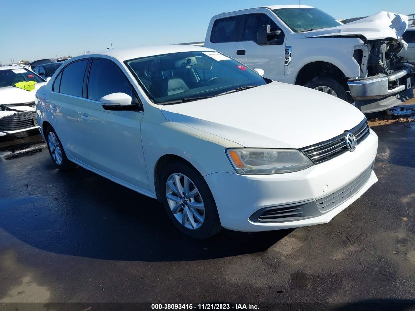 2014 VOLKSWAGEN JETTA SEDAN SE W/CONNECTIVITY - 3VWD17AJ3EM265382