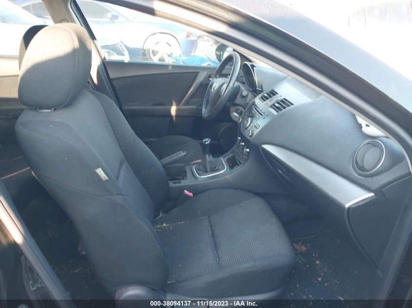 2013 MAZDA MAZDA3 I SPORT - JM1BL1U77D1746202