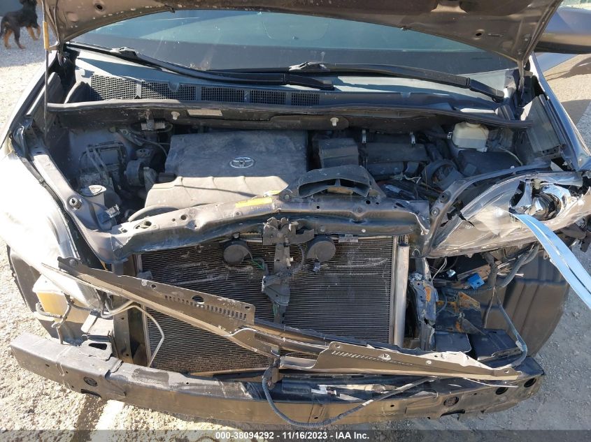 5TDYK3DC2FS582854 2015 TOYOTA SIENNA, photo no. 10