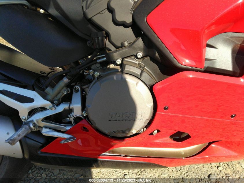 2024 DUCATI PANIGALE V2 - ZDMHAATW3RB012929