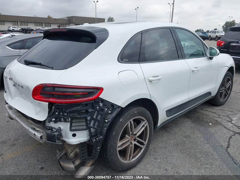 VIN WP1AB2A59JLB34895 2018 PORSCHE MACAN S