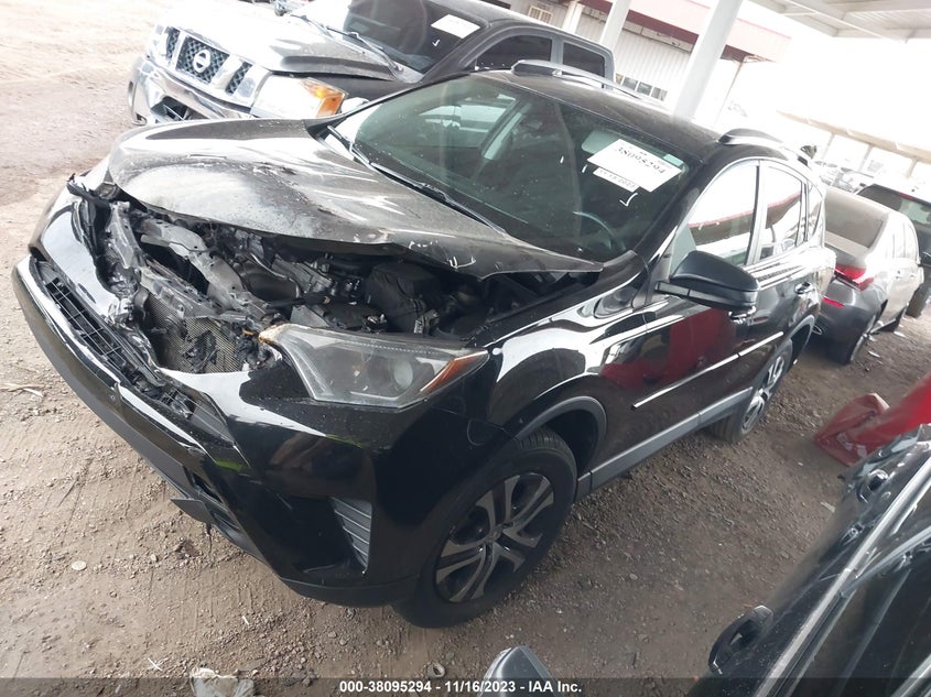 VIN 2T3ZFREV7JW439157 2018 TOYOTA RAV4 LE