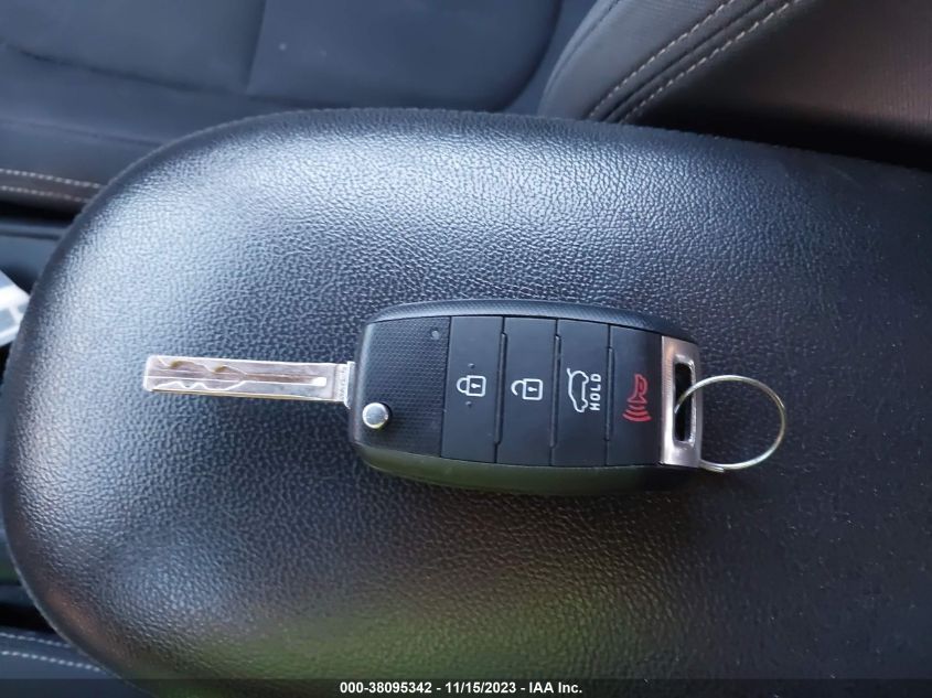 2014 KIA SOUL BASE - KNDJN2A21E7086810