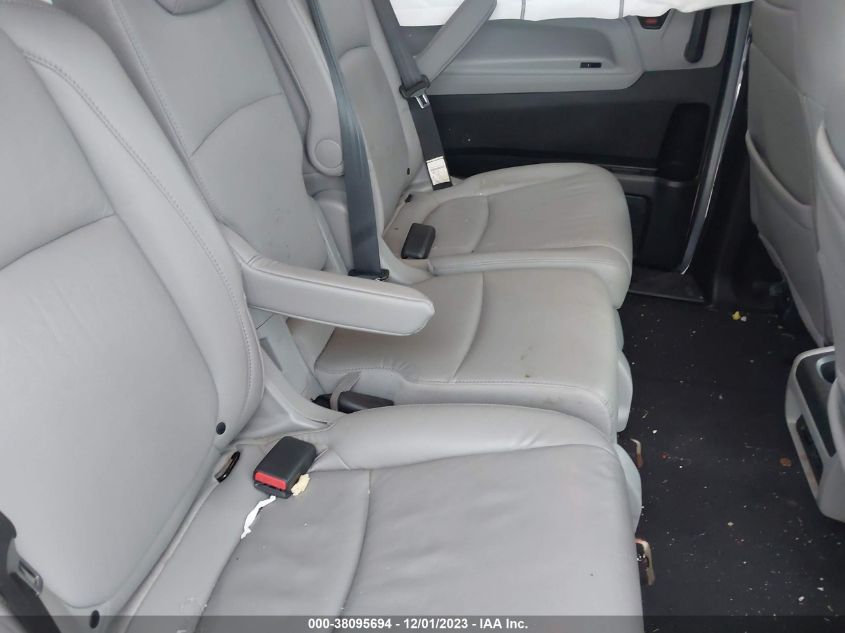 5FNRL6H95JB069063 2018 HONDA ODYSSEY, photo no. 8