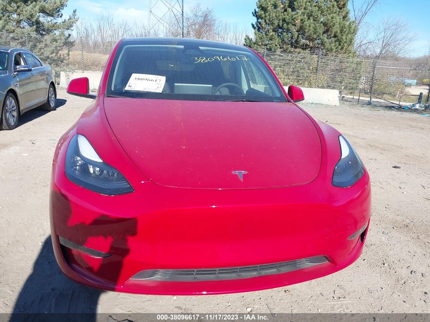 VIN 7SAYGAEE2PF856553 2023 TESLA MODEL Y
