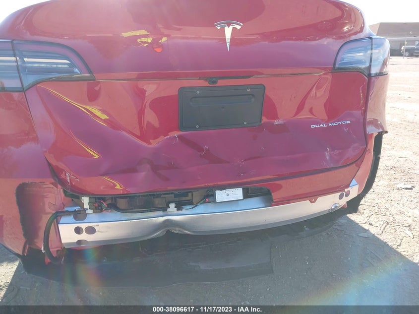 VIN 7SAYGAEE2PF856553 2023 TESLA MODEL Y