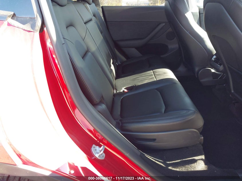 VIN 7SAYGAEE2PF856553 2023 TESLA MODEL Y