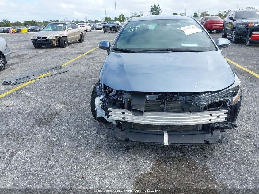 VIN 5YFS4MCE0NP102665 2022 TOYOTA COROLLA SE/NIGHT SHADE