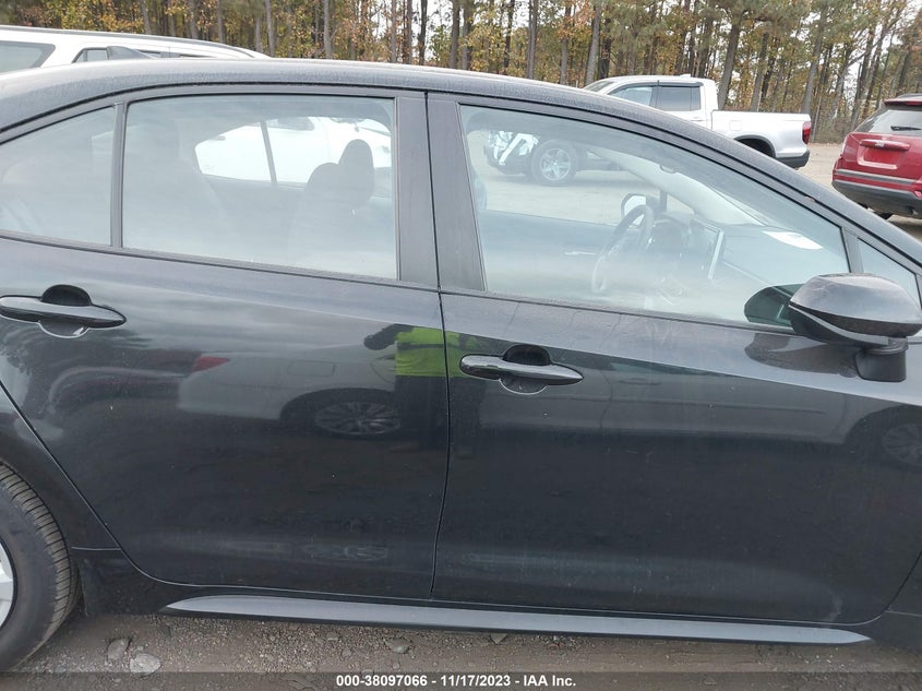 VIN 5YFEPMAE0MP168638 2021 TOYOTA COROLLA LE