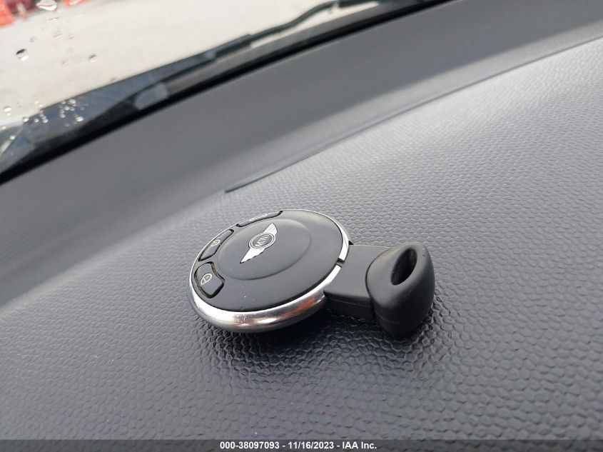 2015 MINI COUNTRYMAN COOPER S WMWZC5C5XFWP46168