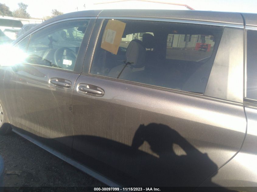 2022 TOYOTA SIENNA LE - 5TDKRKECXNS107302