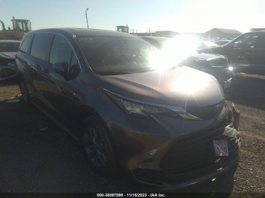 2022 TOYOTA SIENNA LE - 5TDKRKECXNS107302