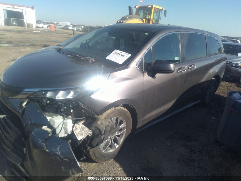 2022 TOYOTA SIENNA LE - 5TDKRKECXNS107302