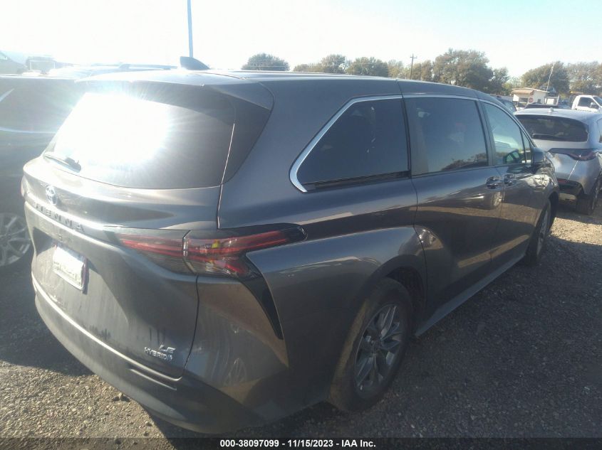 2022 TOYOTA SIENNA LE - 5TDKRKECXNS107302