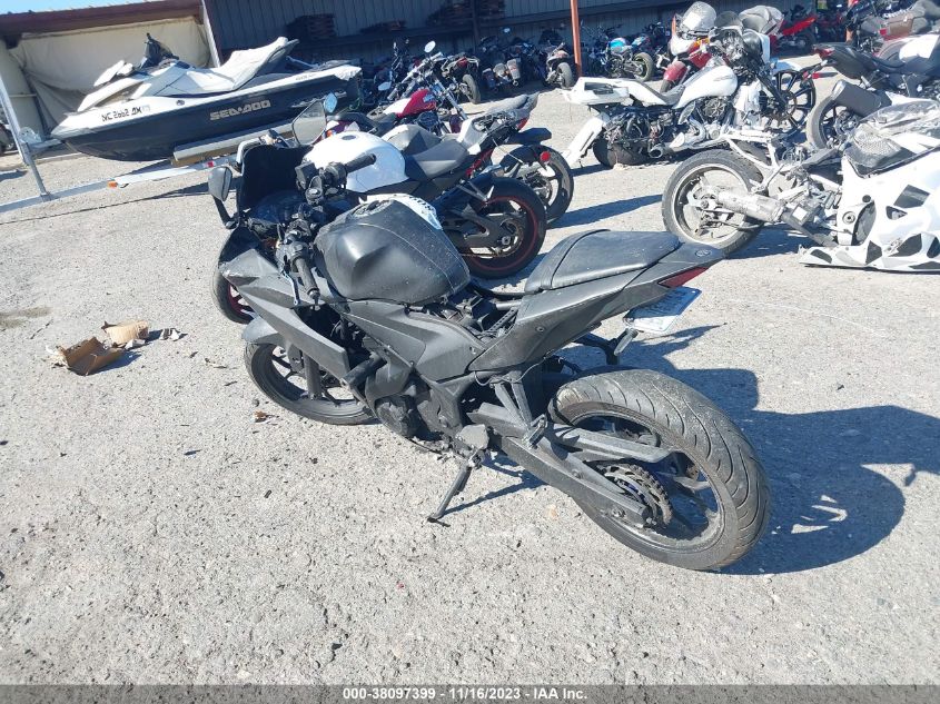2015 YAMAHA YZFR3 MH3RH06Y3FK003714
