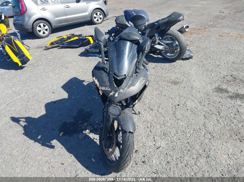 2015 YAMAHA YZFR3 MH3RH06Y3FK003714