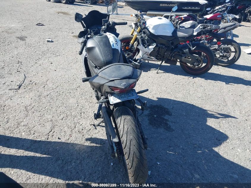 2015 YAMAHA YZFR3 MH3RH06Y3FK003714