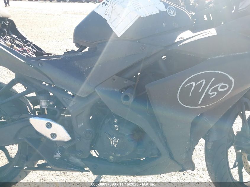 2015 YAMAHA YZFR3 MH3RH06Y3FK003714