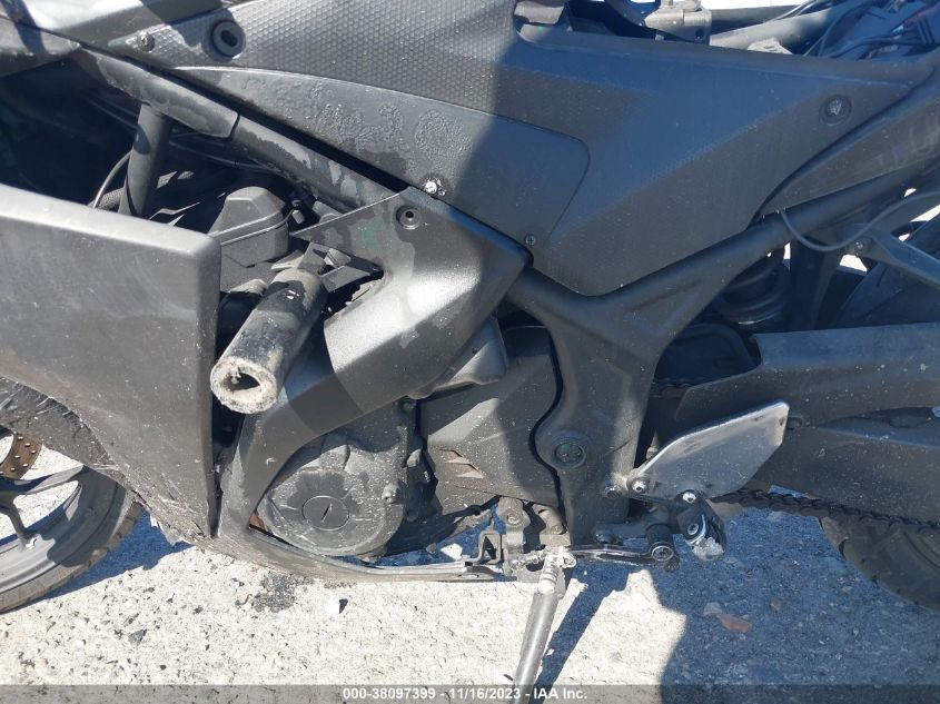 2015 YAMAHA YZFR3 MH3RH06Y3FK003714