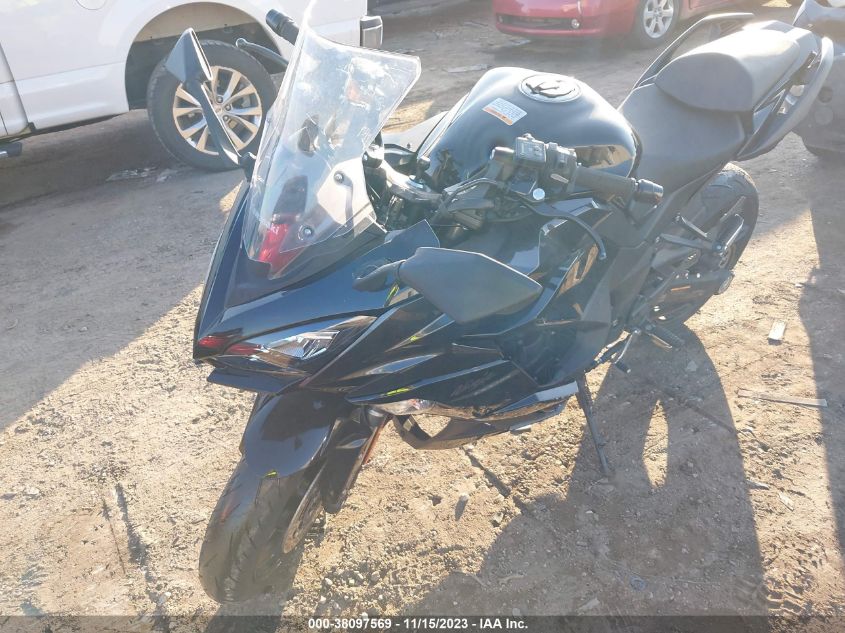 2021 KAWASAKI ZX1002 K JKBZXVK19MA015866