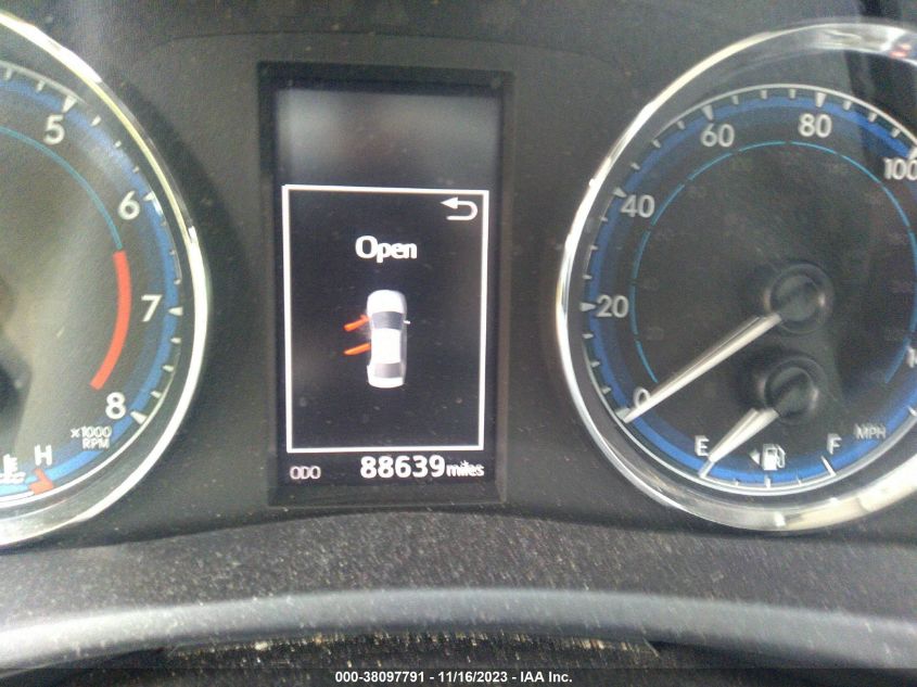 2019 TOYOTA COROLLA L/LE/XLE/SE/XSE - 5YFBURHE7KP949054