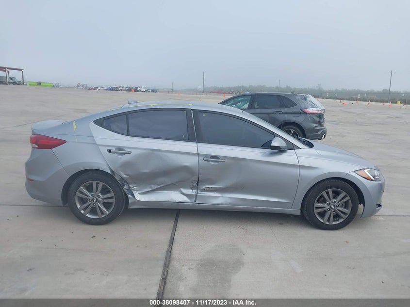 VIN 5NPD84LF7HH172395 2017 HYUNDAI ELANTRA SE/VALUE/LIMITED