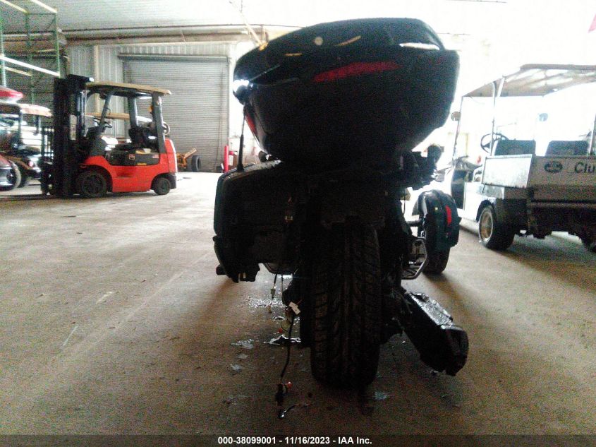 2022 CAN-AM SPYDER ROADSTER RT/RT LIMITED 2BXNBDD29NB000196