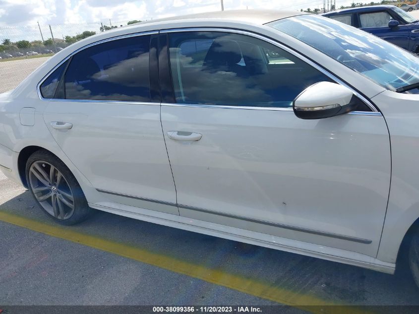 2016 VOLKSWAGEN PASSAT 1.8T R-LINE - 1VWAS7A37GC059004