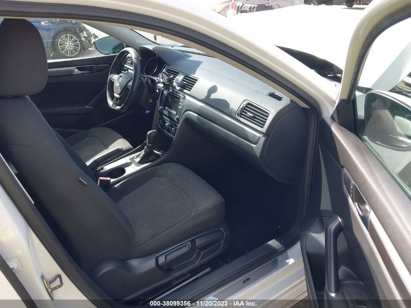2016 VOLKSWAGEN PASSAT 1.8T R-LINE - 1VWAS7A37GC059004