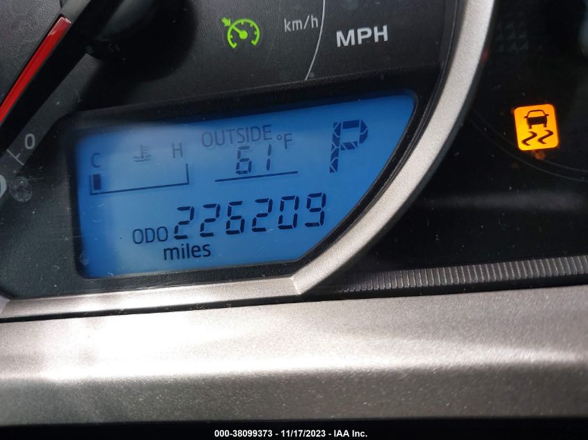 2014 TOYOTA RAV4 XLE - 2T3RFREVXEW210770