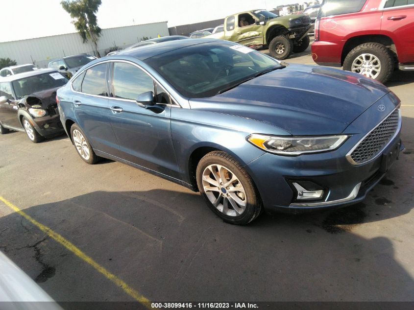 3FA6P0SU0KR176352 2019 FORD FUSION, photo no. 1