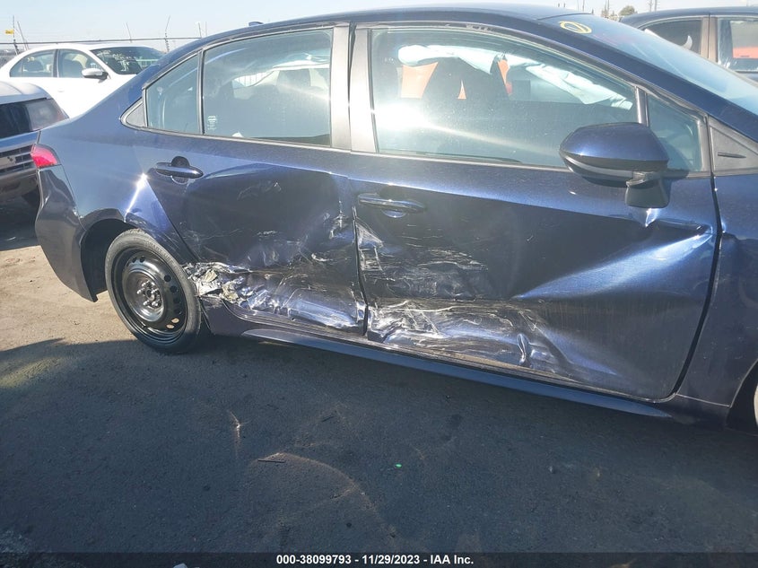 VIN 5YFEPMAE5NP374264 2022 TOYOTA COROLLA LE