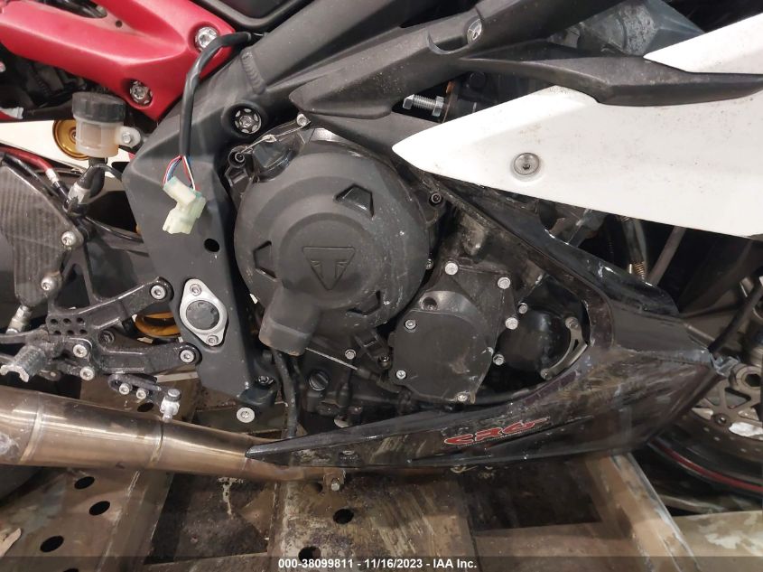 2016 TRIUMPH MOTORCYCLE DAYTONA 675R ABS - SMTA02YK8GJ735434
