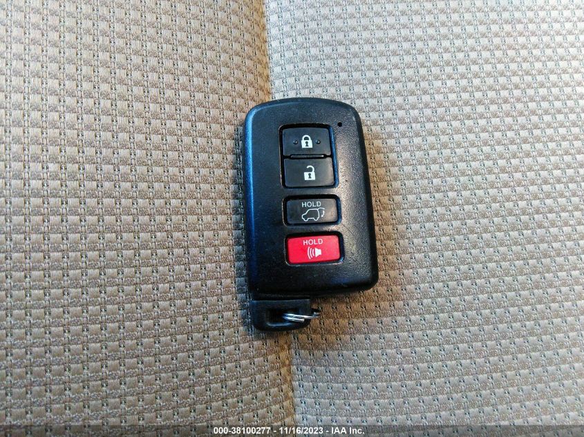2016 TOYOTA RAV4 HYBRID XLE - JTMRJREV1GD056464