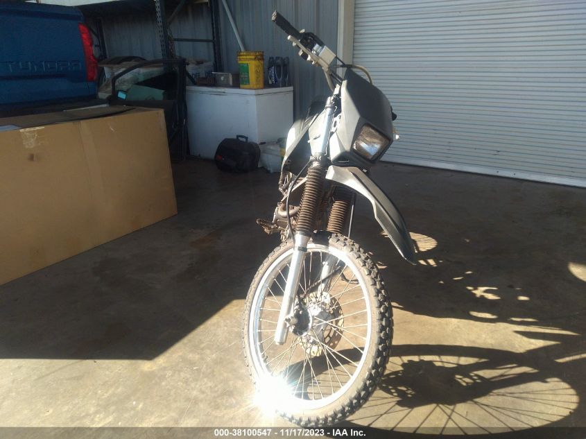 2018 SUZUKI DR200 S - JS1SH42A4J2104098